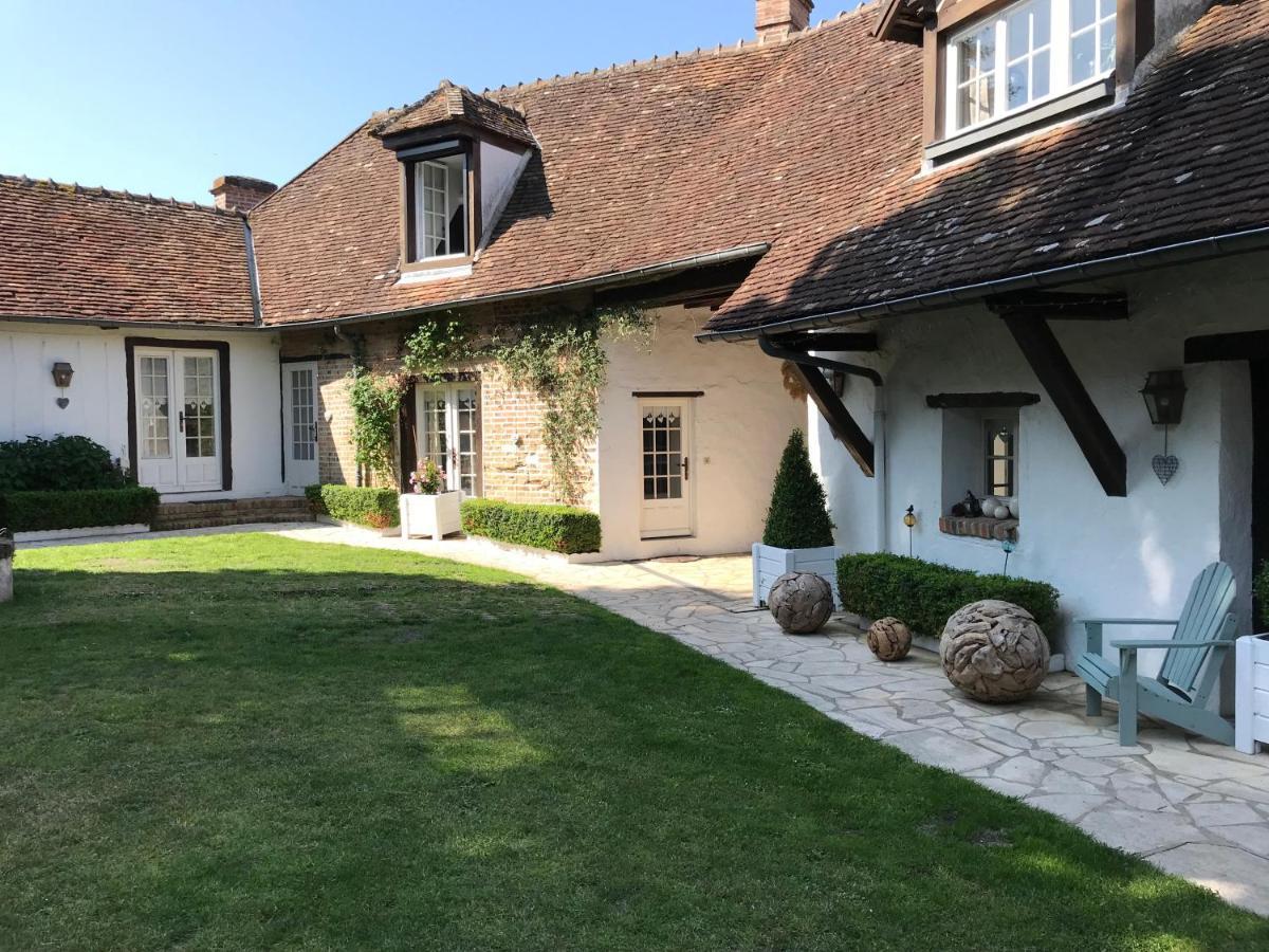 Bed and Breakfast La tanière des ours Chaumont-sur-Tharonne Esterno foto
